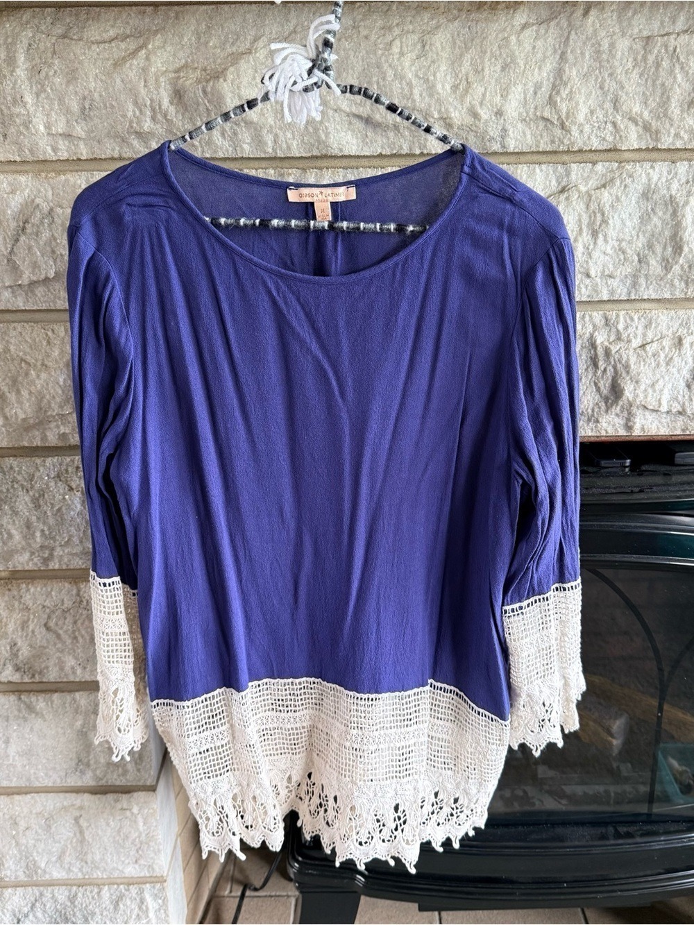 *5 for $45* Gibson Latiner Violet Cream Crochet-Hem 3/4 Sleeve Blouse Medium